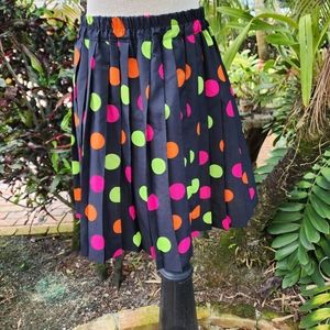 Polka dots pleated skirt